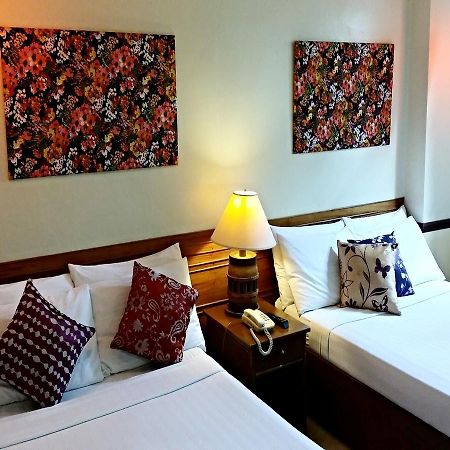 ลา พาริลล่า โฮเต็ล Hotel Cabanatuan City ภายนอก รูปภาพ