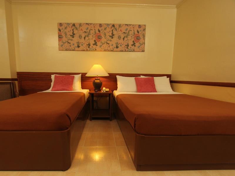 ลา พาริลล่า โฮเต็ล Hotel Cabanatuan City ภายนอก รูปภาพ