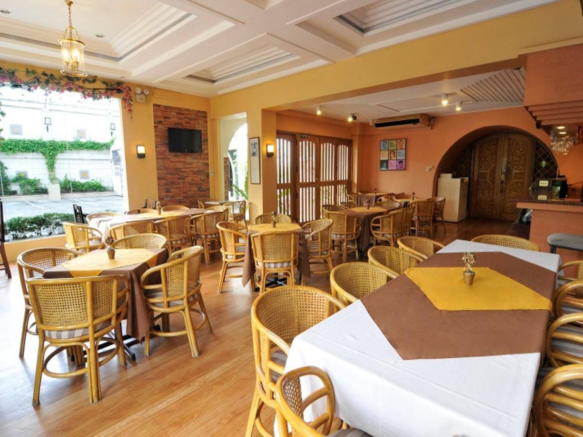 ลา พาริลล่า โฮเต็ล Hotel Cabanatuan City ภายนอก รูปภาพ